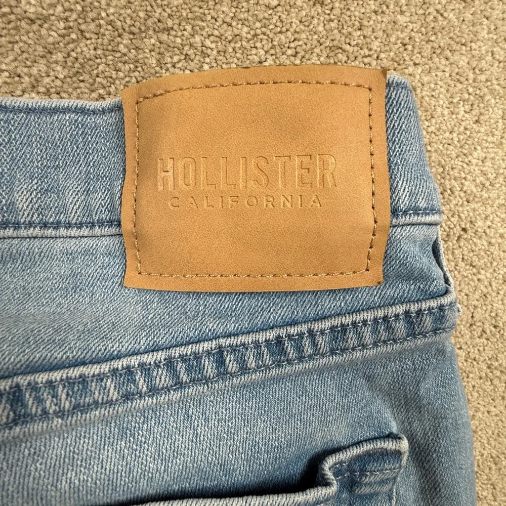 Hollister Mens Slim Straight Epic Flex Light Wash Blue Denim Jeans 33x32